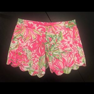 Lilly Pulitzer size 0 scalloped buttercup shorts
